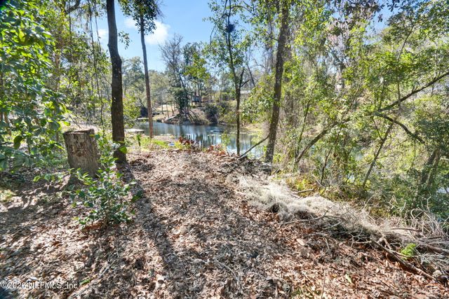 1305 LAKE ASBURY Drive, Green Cove Springs, FL 32043