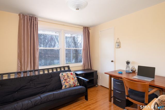 56 lakeview Drive, Stamford, CT 06905