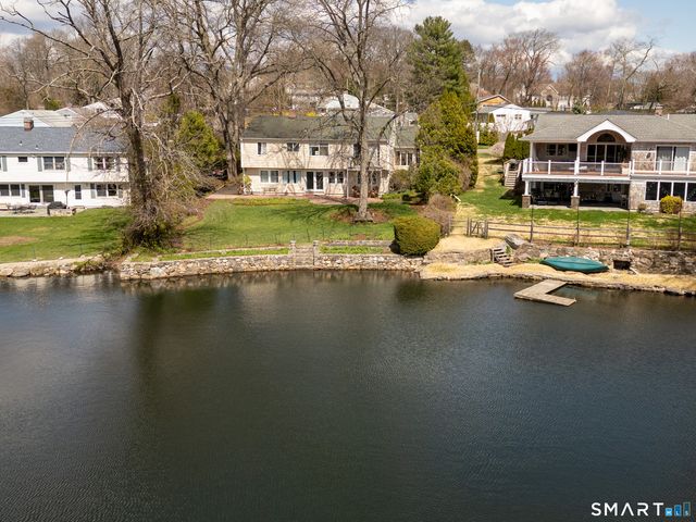 56 lakeview Drive, Stamford, CT 06905