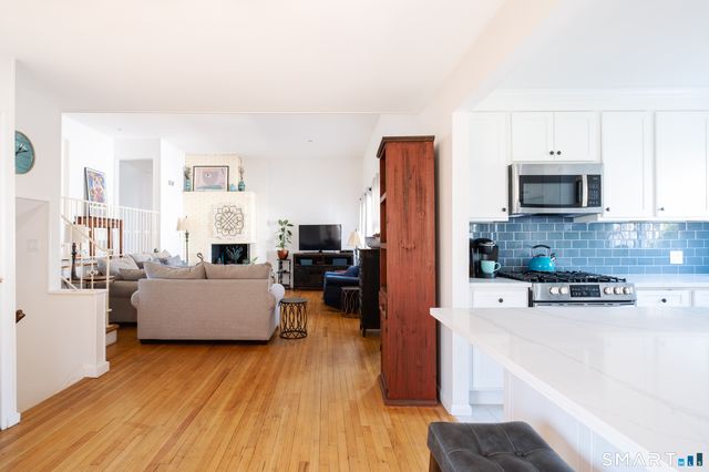 56 lakeview Drive, Stamford, CT 06905