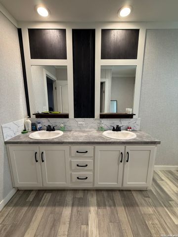 718 Duncan, Carrizo Springs, TX 78834