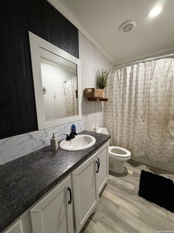 718 Duncan, Carrizo Springs, TX 78834