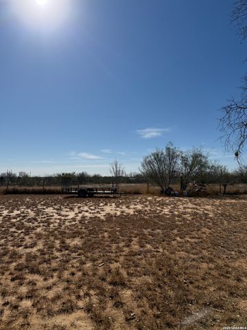 718 Duncan, Carrizo Springs, TX 78834