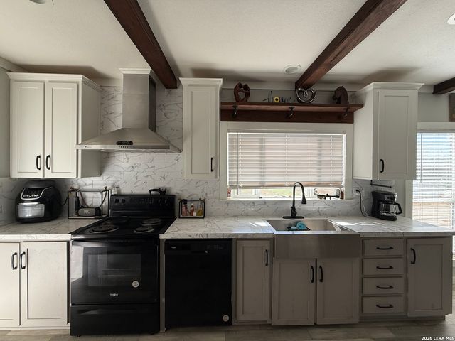 718 Duncan, Carrizo Springs, TX 78834