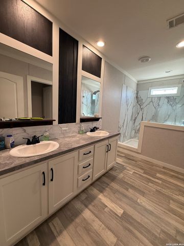 718 Duncan, Carrizo Springs, TX 78834