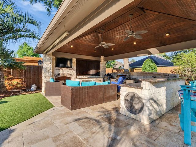 6126 Southwell Lane, League City, TX 77573