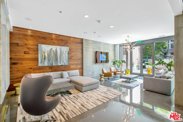 1111 S GRAND Avenue 506, Los Angeles, CA 90015