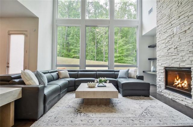 14195 reserve manor Lane, Roswell, GA 30075
