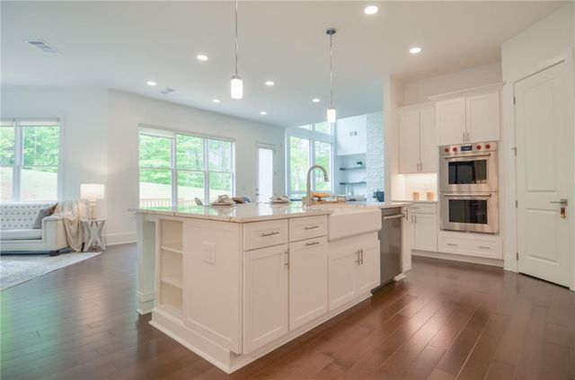14195 reserve manor Lane, Roswell, GA 30075