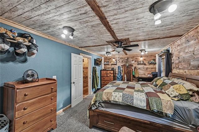 502 Dundee Road, Smithville, MO 64089