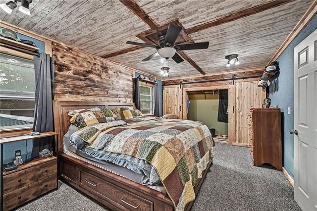 502 Dundee Road, Smithville, MO 64089