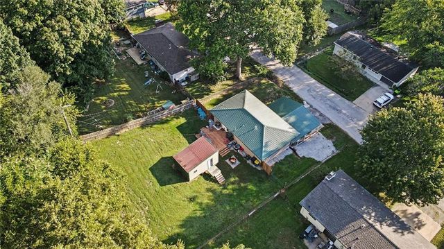 502 Dundee Road, Smithville, MO 64089