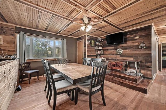502 Dundee Road, Smithville, MO 64089