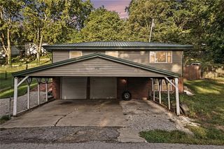 502 Dundee Road, Smithville, MO 64089