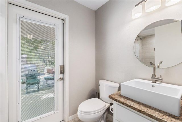 207 Rogers Ridge ST, San Marcos, TX 78666