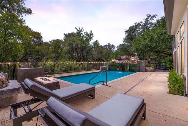 207 Rogers Ridge ST, San Marcos, TX 78666