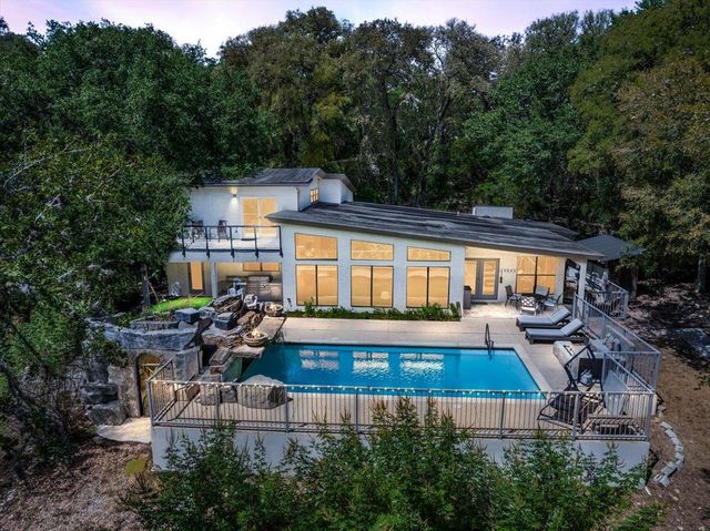 207 Rogers Ridge ST, San Marcos, TX 78666