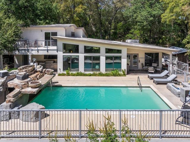 207 Rogers Ridge ST, San Marcos, TX 78666