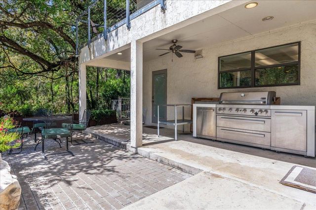 207 Rogers Ridge ST, San Marcos, TX 78666