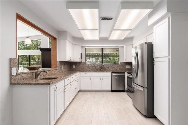 207 Rogers Ridge ST, San Marcos, TX 78666