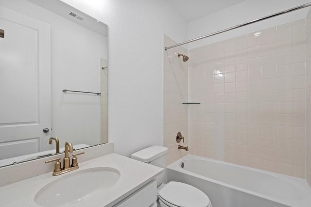 32043 Sweet Pea Meadows Drive, Hockley, TX 77447