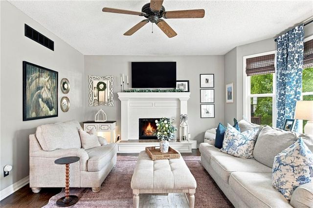 15662 S Blackfeather Street, Olathe, KS 66062