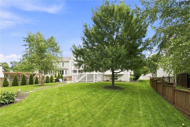 15662 S Blackfeather Street, Olathe, KS 66062