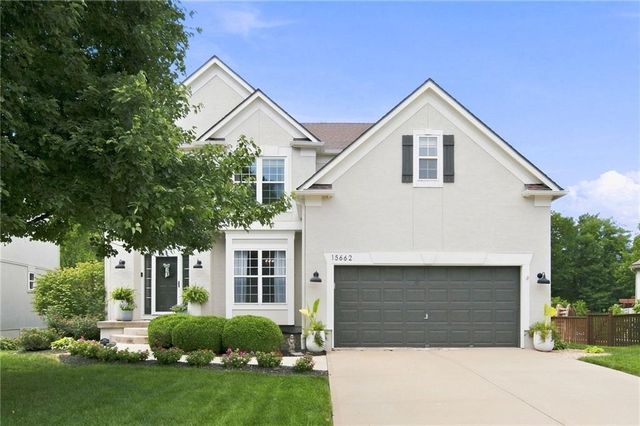 15662 S Blackfeather Street, Olathe, KS 66062
