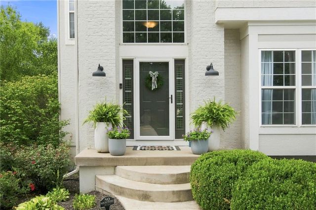 15662 S Blackfeather Street, Olathe, KS 66062