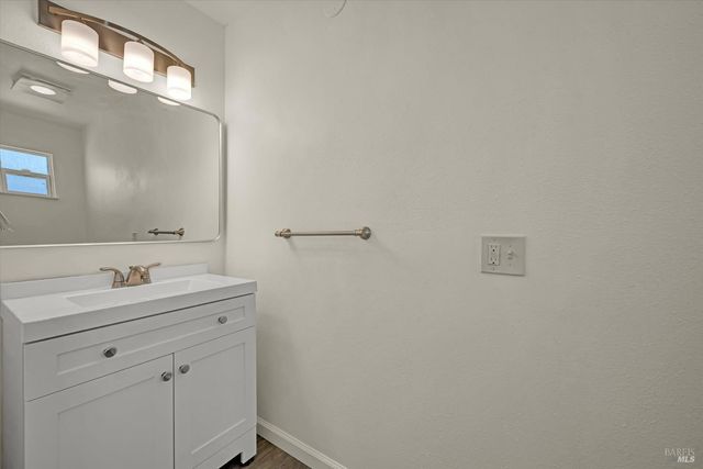 12773 Island Cir, Clearlake Oaks, CA 95423