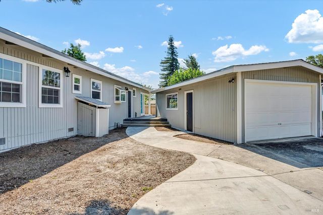 12773 Island Cir, Clearlake Oaks, CA 95423