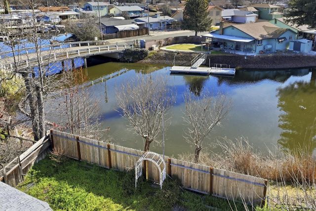 12773 Island Cir, Clearlake Oaks, CA 95423