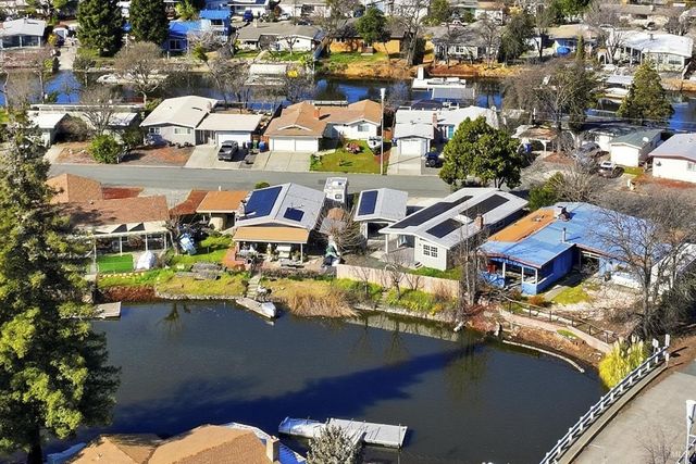 12773 Island Cir, Clearlake Oaks, CA 95423