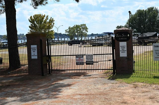 00 East Shore Drive, Willis, TX 77318