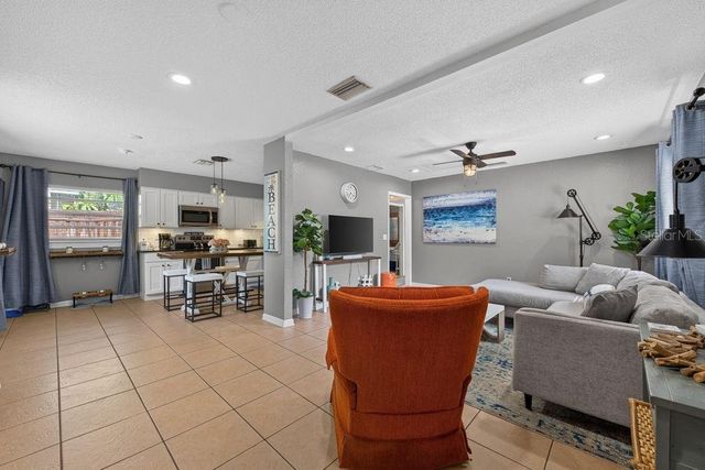 610 1ST AVENUE NE, Largo, FL 33770