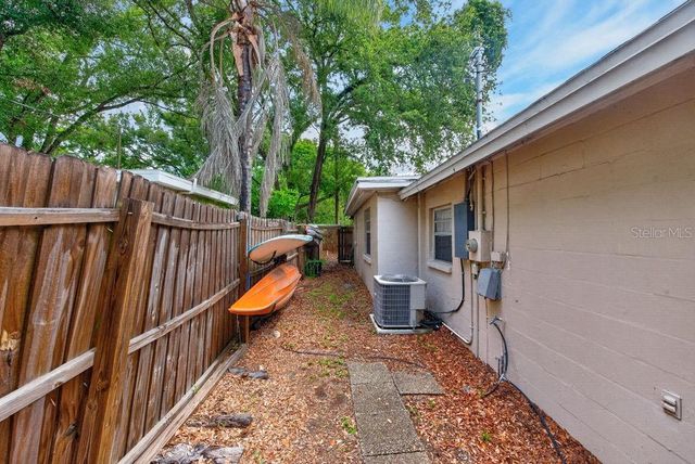 610 1ST AVENUE NE, Largo, FL 33770