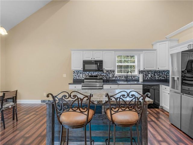 555 Huntington Trail, Temple, GA 30179