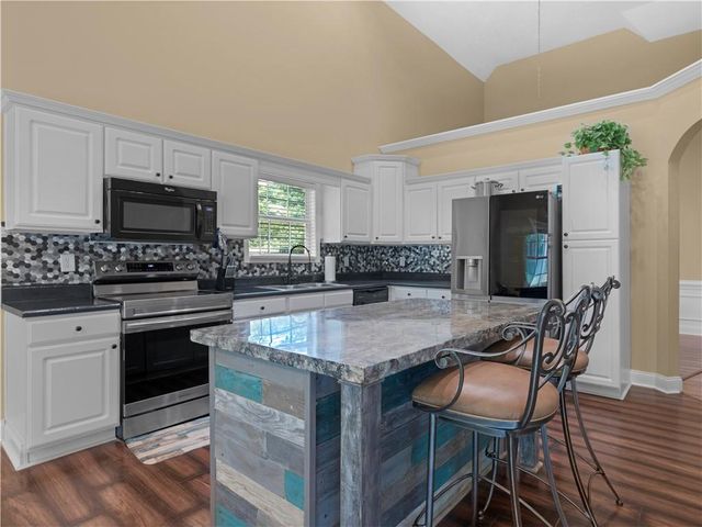 555 Huntington Trail, Temple, GA 30179