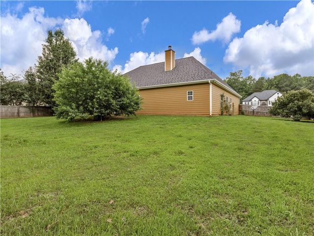 555 Huntington Trail, Temple, GA 30179