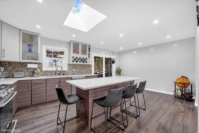 21314 Highland Drive, Lake Zurich, IL 60047