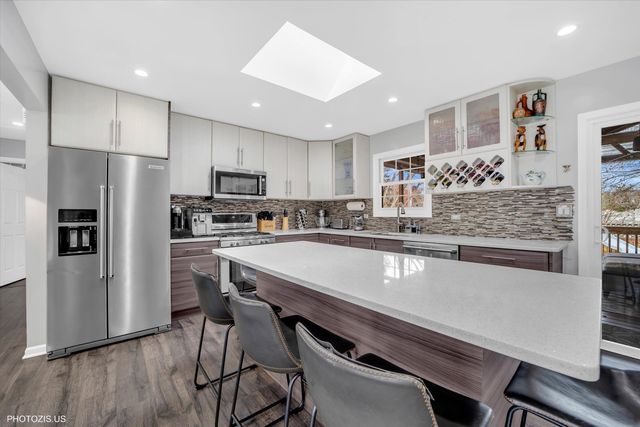 21314 Highland Drive, Lake Zurich, IL 60047