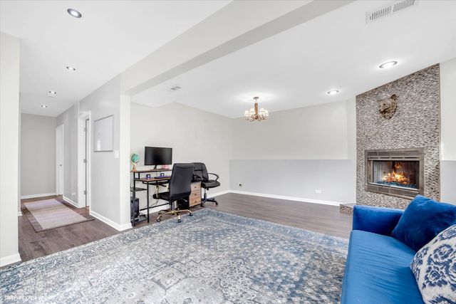 21314 Highland Drive, Lake Zurich, IL 60047