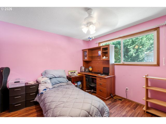10321 Se EASTMONT Dr, Damascus, OR 97089