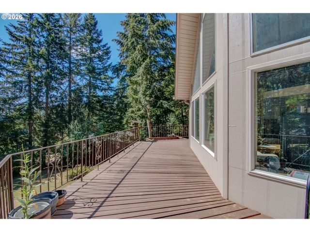 10321 Se EASTMONT Dr, Damascus, OR 97089