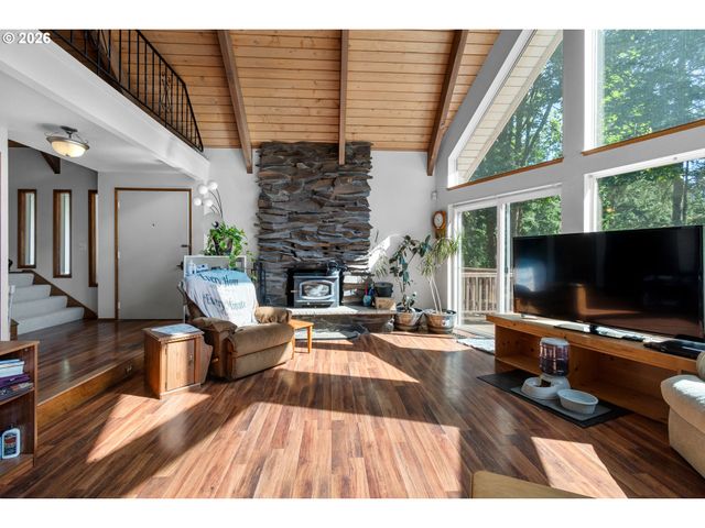 10321 Se EASTMONT Dr, Damascus, OR 97089