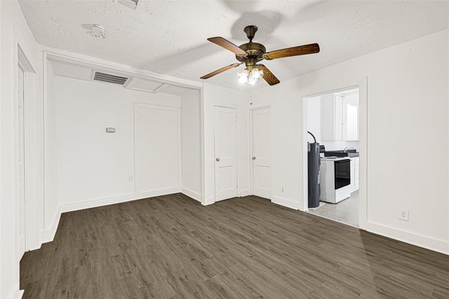 969 Wakefield Drive, Houston, TX 77018