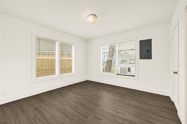 969 Wakefield Drive, Houston, TX 77018