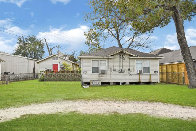 969 Wakefield Drive, Houston, TX 77018