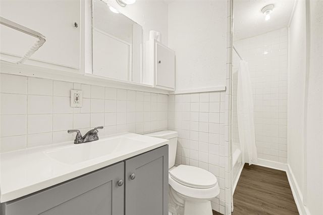 969 Wakefield Drive, Houston, TX 77018