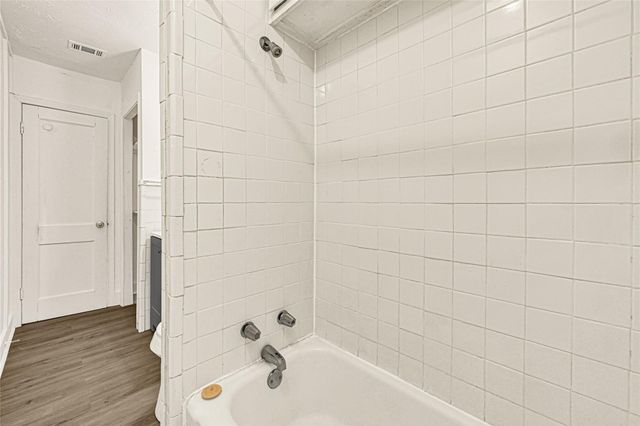 969 Wakefield Drive, Houston, TX 77018